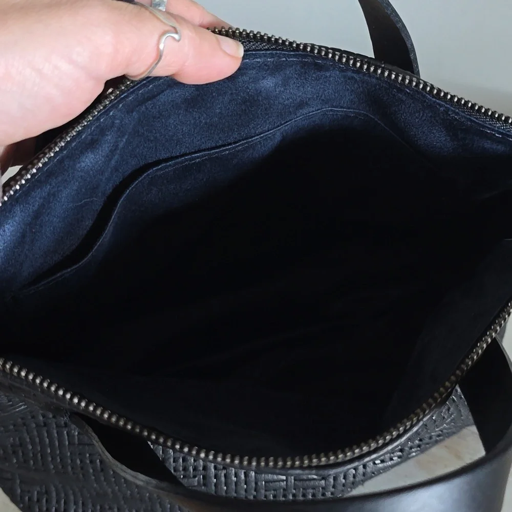 Parker Thach Small Charlie In Leather Black Basketweave - Picture 13 of 15